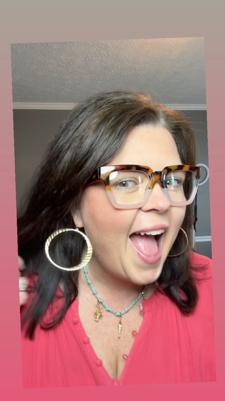 A little sparkle can completely change the vibe! ☀️✨

From simple to summer-ready in seconds with the right accessories. Whether you’re headed to brunch, vacation, date night, or just running errands, the right jewelry pulls it all together!

Which piece are you grabbing first? 👇

Comment SUMMER and I’ll send you the link to shop my favorite summer styles! ☀️💛 #permanentjewelrybusiness #summervibes☀️