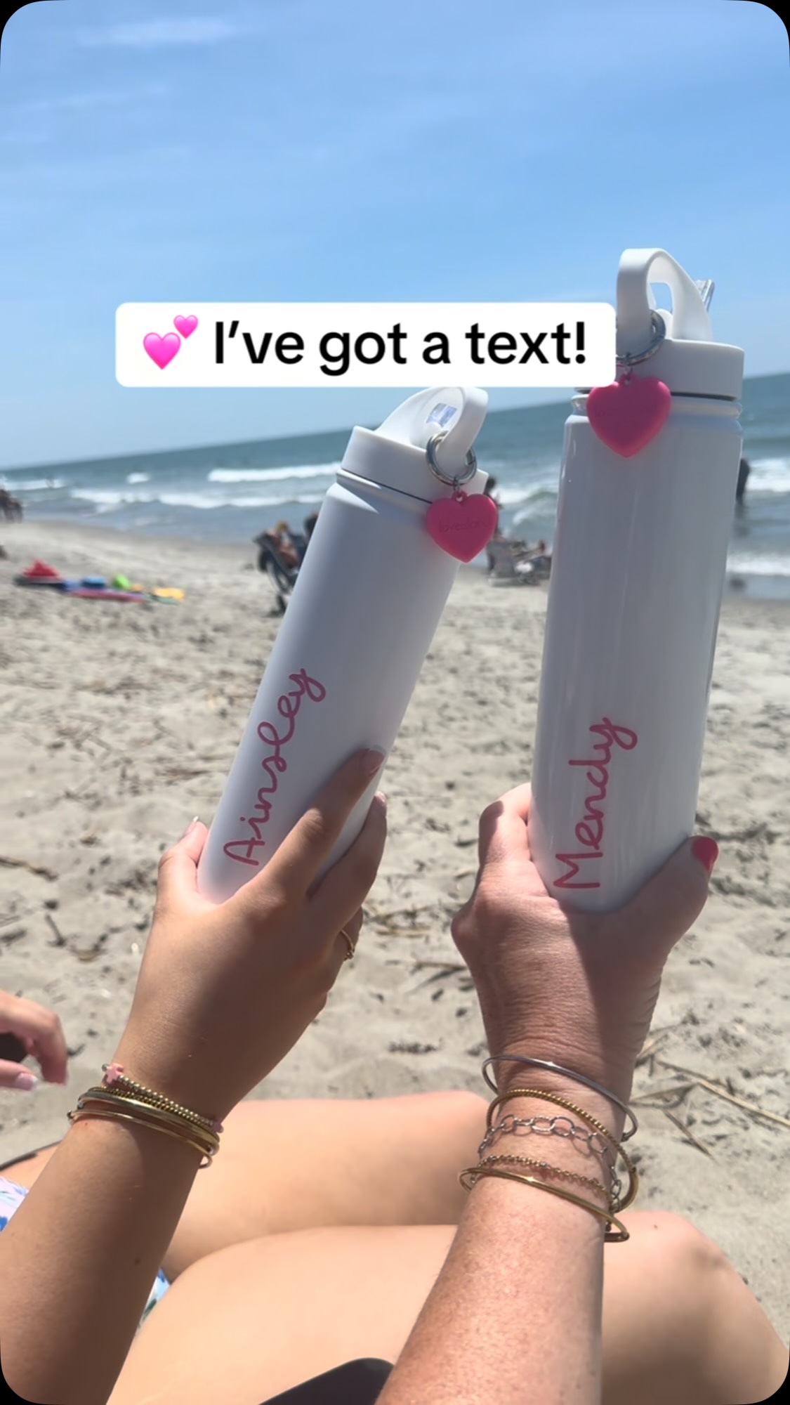 I’ve got a text… 📱💕

Mendy and Ainsley have officially coupled up for Beach Week 2026. 🌊☀️

Shared sunscreen.
Shared snacks.
Matching water bottles.

No heads will be turned. We’re locked in. 😂

#LoveIslandUSA #BeachVacation #MomAndDaughter #BeachDays